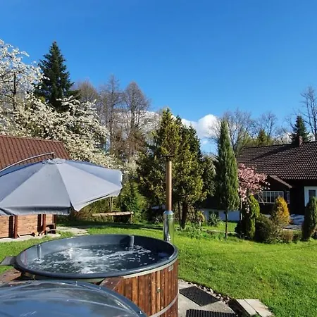 Dom Pod Lasem 44 * Klecza Gorna