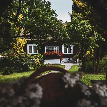 Dom Pod Lasem 44 * Klecza Gorna