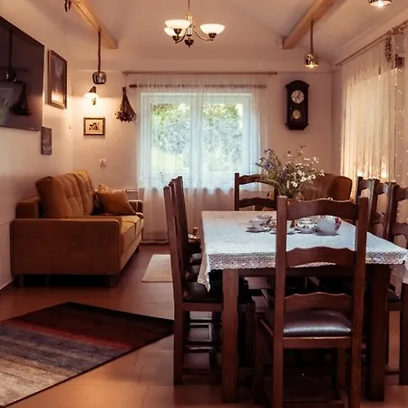 Dom Pod Lasem 44 * Klecza Gorna