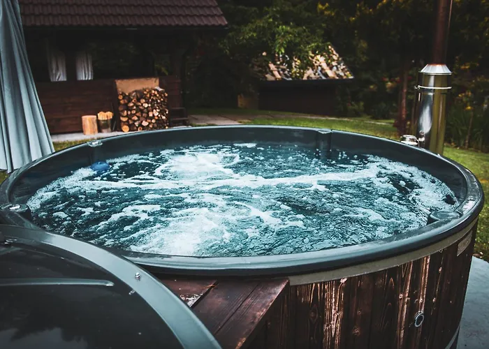 Dom Pod Lasem 44 בית נופש