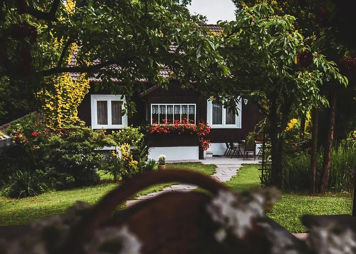 Dom Pod Lasem 44 * Klecza Gorna