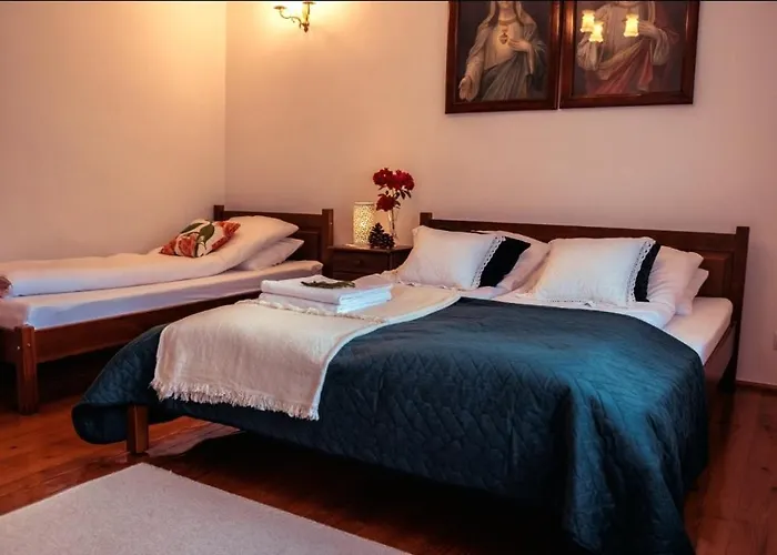 Dom Pod Lasem 44 בית נופש *